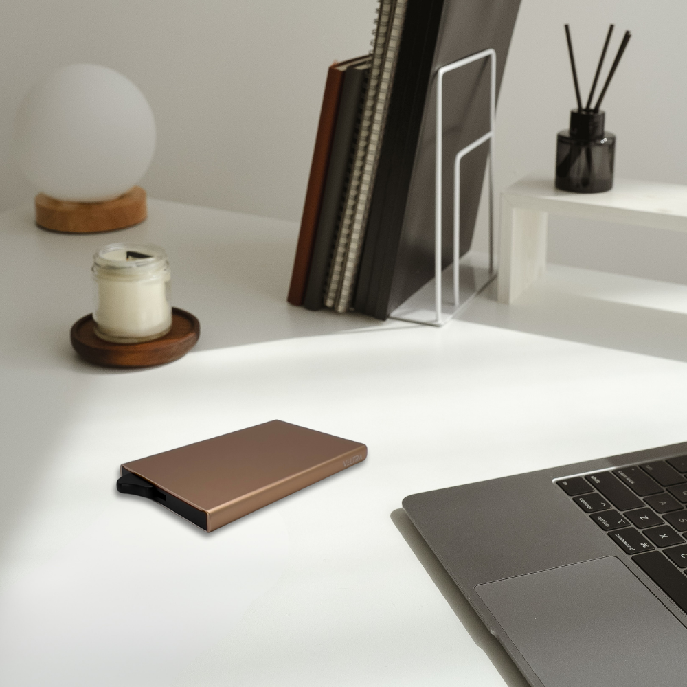 Pasjeshouder uitschuifbaar | Aluminium | RFID bescherming | 1-7 pasjes | Goud